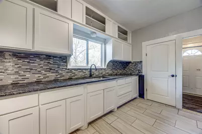 311 W Acheson Street, Denison, TX 75020 - Photo 8