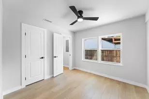 125 29th St, Grand Prairie, TX 75050 - Photo 2