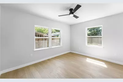 125 29th Street, Grand Prairie, TX 75050 - Photo 12
