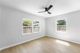 125 29th St, Grand Prairie, TX 75050 - Photo 12