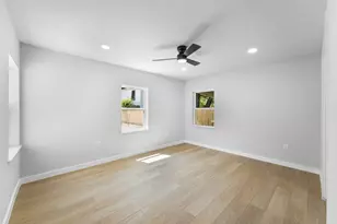 125 29th St, Grand Prairie, TX 75050 - Photo 14