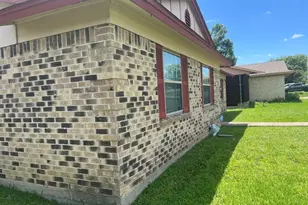 914 Pleasant Valley Rd, Garland, TX 75040 - Photo 6