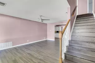 925 Holiday Dr, Sherman, TX 75090 - Photo 8