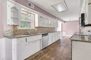 925 Holiday Dr, Sherman, TX 75090 - Photo 14