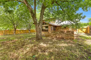 925 Holiday Dr, Sherman, TX 75090 - Photo 4