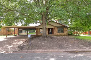925 Holiday Dr, Sherman, TX 75090 - Photo 2