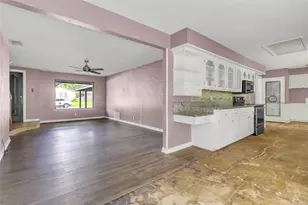 925 Holiday Dr, Sherman, TX 75090 - Photo 10