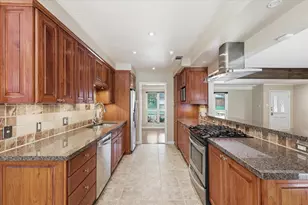 2009 Tanglewood Dr, Grapevine, TX 76051 - Photo 12