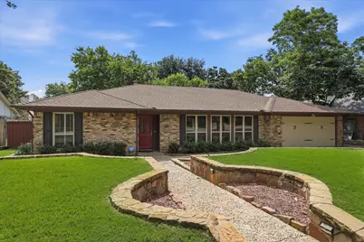 2009 Tanglewood Drive, Grapevine, TX 76051 - Photo 4