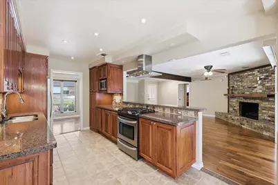 2009 Tanglewood Drive, Grapevine, TX 76051 - Photo 12