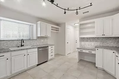 1824 Chatham Drive, Flower Mound, TX 75028 - Photo 8