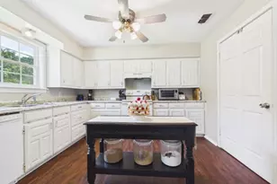 7574 State Hwy 64, Ben Wheeler, TX 75754 - Photo 10