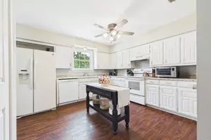 7574 State Hwy 64, Ben Wheeler, TX 75754 - Photo 8