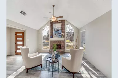 1581 Glenmore Drive, Lewisville, TX 75077 - Photo 2