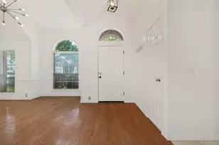 10518 Brandenberg Dr, Frisco, TX 75035 - Photo 2