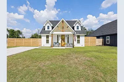 301 S Oak Street, Boyd, TX 76023 - Photo 1