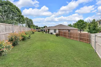 9237 Monument Court, Fort Worth, TX 76244 - Photo 16