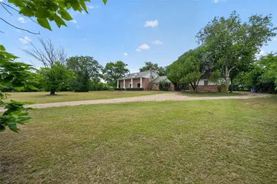 928 E Bear Creek Road, Glenn Heights, TX 75154 - Photo 1