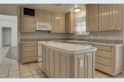 2625 Cheyenne, Crowley, TX 76036 - Photo 6