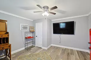 379 S John Douglas Rd, Van Alstyne, TX 75495 - Photo 22