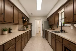 1047 Westlake Dr, DeSoto, TX 75115 - Photo 16