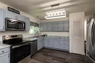 812 Denton Dr, Euless, TX 76039 - Photo 40