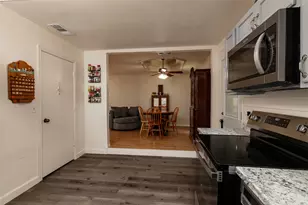 812 Denton Dr, Euless, TX 76039 - Photo 12