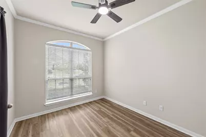 10860 Burnham Drive, Waco, TX 76708 - Photo 4