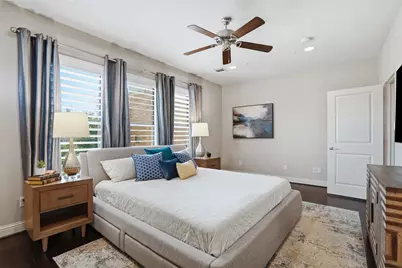 644 E Bluff Street, Fort Worth, TX 76102 - Photo 12