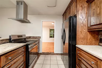 1517 Oakridge Court W, Azle, TX 76020 - Photo 18