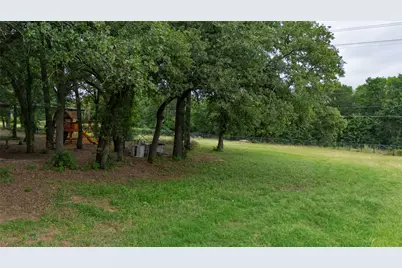 1517 Oakridge Court W, Azle, TX 76020 - Photo 34