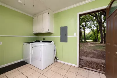 1517 Oakridge Court W, Azle, TX 76020 - Photo 32