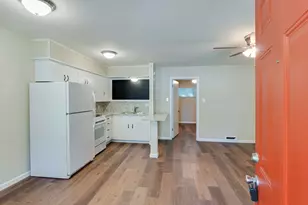 601 W College St, Grapevine, TX 76051 - Photo 6
