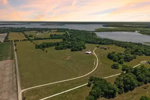 346 SE County Road 0090, Powell, TX 75153 - Photo 40