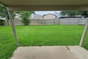 610 Juniper Dr, Arlington, TX 76018 - Photo 20