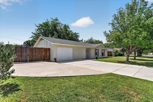 6200 Lalagray Ln, Watauga, TX 76148 - Photo 2