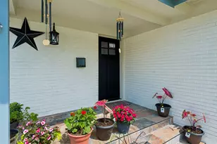 800 Lee Dr, Bedford, TX 76022 - Photo 2