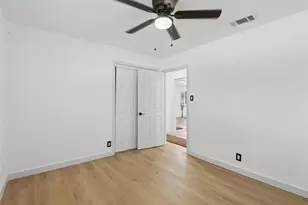 800 Lee Dr, Bedford, TX 76022 - Photo 8