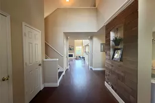 101 Silktree Ct, Lake Dallas, TX 75065 - Photo 2