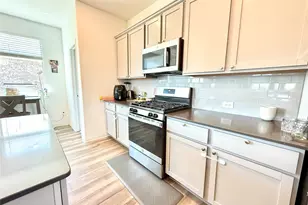 1601 Lake Grove Dr, Little Elm, TX 75068 - Photo 6