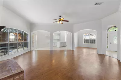 10609 Pineview Lane, Frisco, TX 75035 - Photo 6