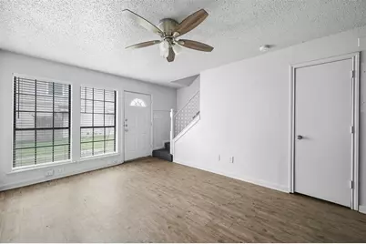 4921 Miller Avenue, Fort Worth, TX 76119 - Photo 2