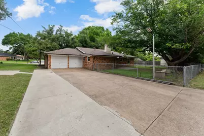 426 Brook Hollow Circle, DeSoto, TX 75115 - Photo 20