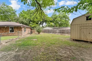 426 Brookhollow Cir, DeSoto, TX 75115 - Photo 22