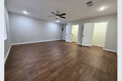 209 E Eller Avenue, Crowley, TX 76036 - Photo 16