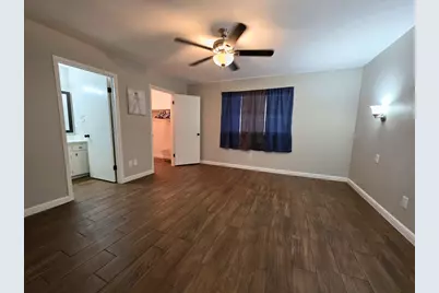 209 E Eller Avenue, Crowley, TX 76036 - Photo 10