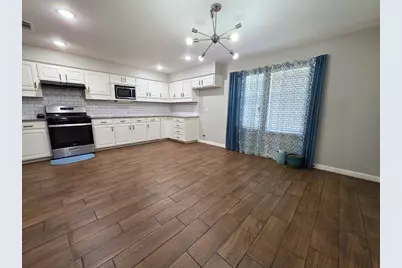209 E Eller Avenue, Crowley, TX 76036 - Photo 4