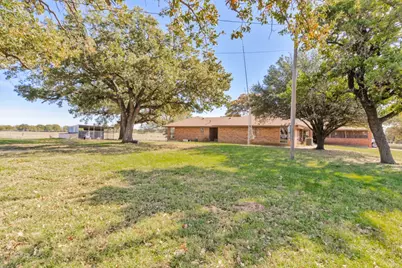 8752 Fm 1749, Sunset, TX 76270 - Photo 36