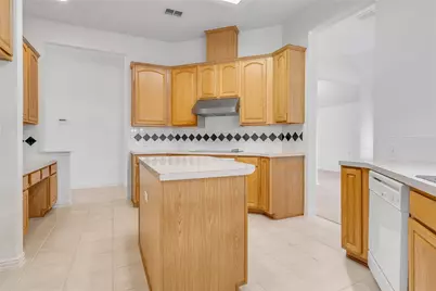 6849 Shoreway Drive, Grand Prairie, TX 75054 - Photo 14