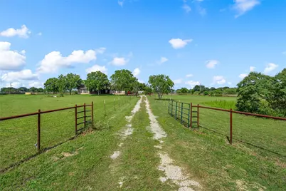188 N Baese Road, West, TX 76691 - Photo 26